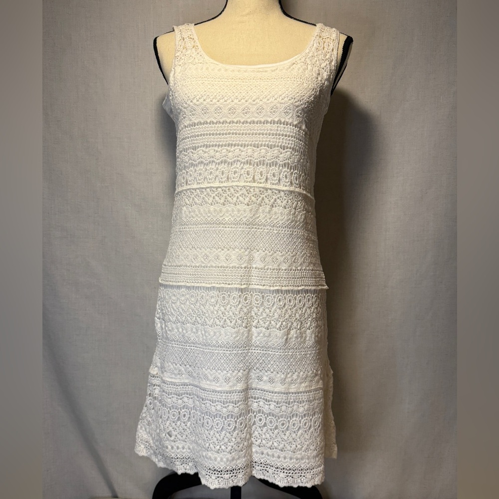 Solitaire White Lace Midi Dress